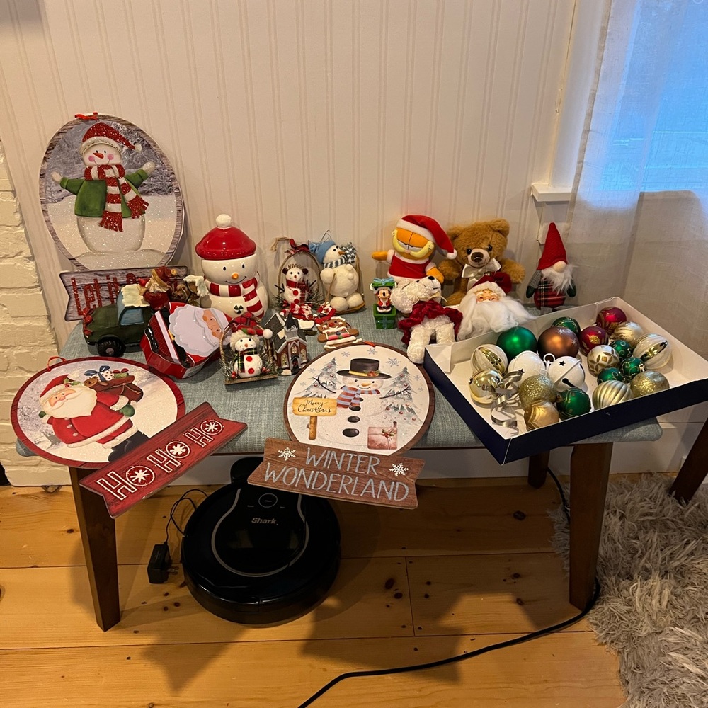 Holiday Winter Wonderland Decorative Items Set - Red, Green, White